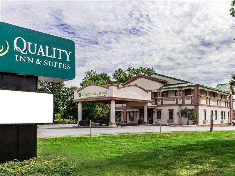 Quality Inn&Suites Quakertown-Allentown Zewnętrze zdjęcie